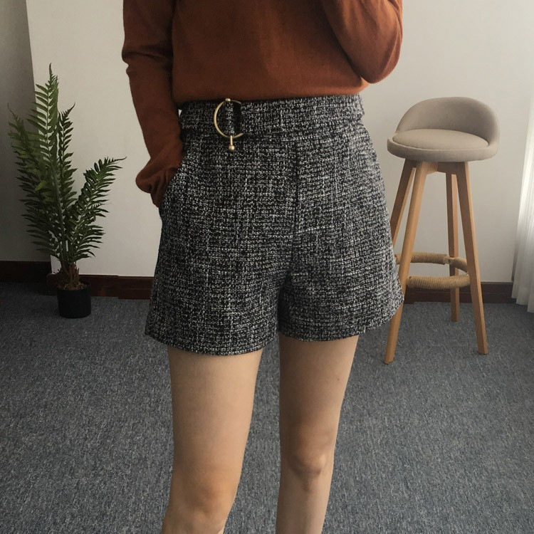 百搭显瘦粗花呢A型短裤  秋冬穿搭新款2025女装A字型热裤灰色裤子