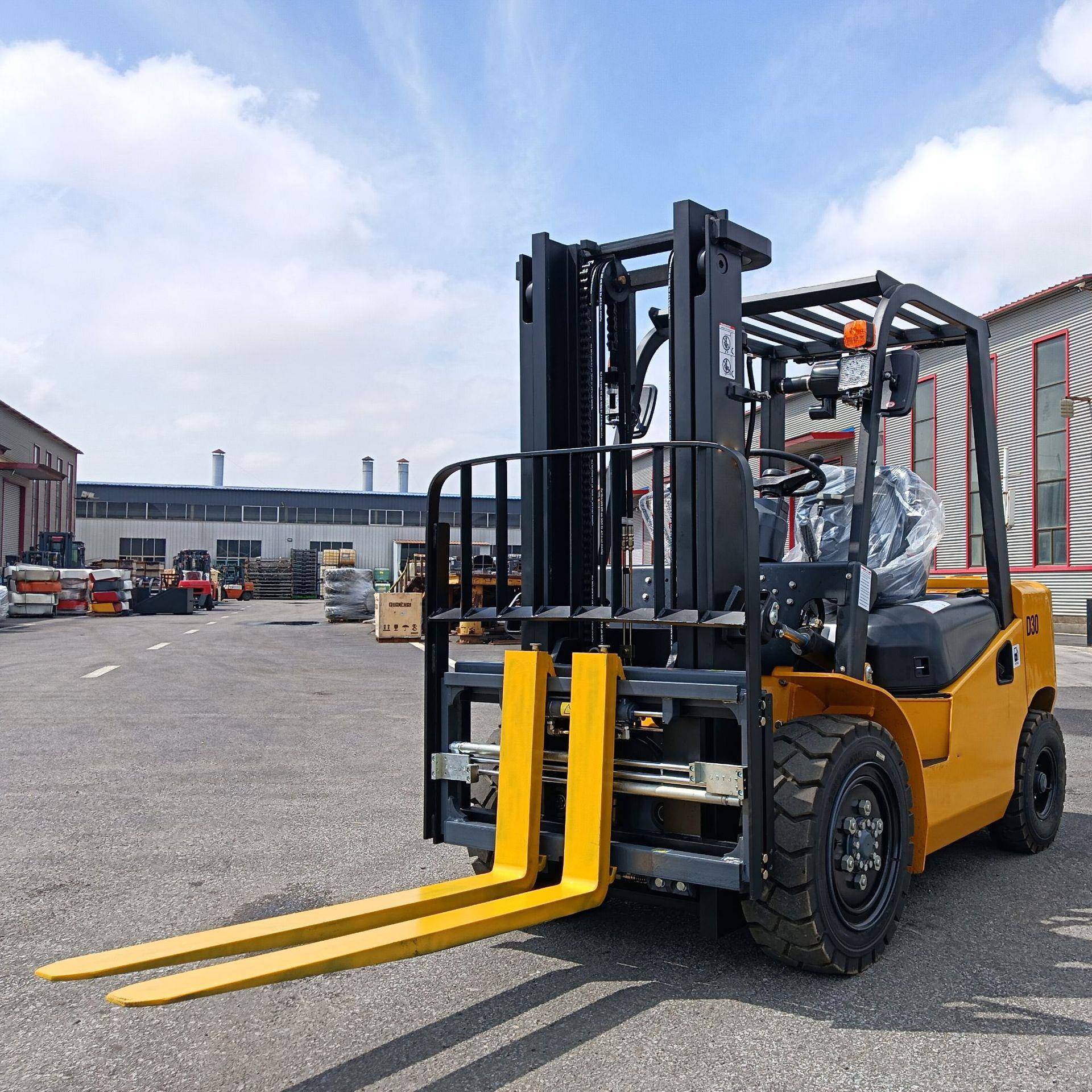 叉车吨柴油叉车2吨吨5t10吨四轮座驾式LPG叉车液压搬运小型叉车