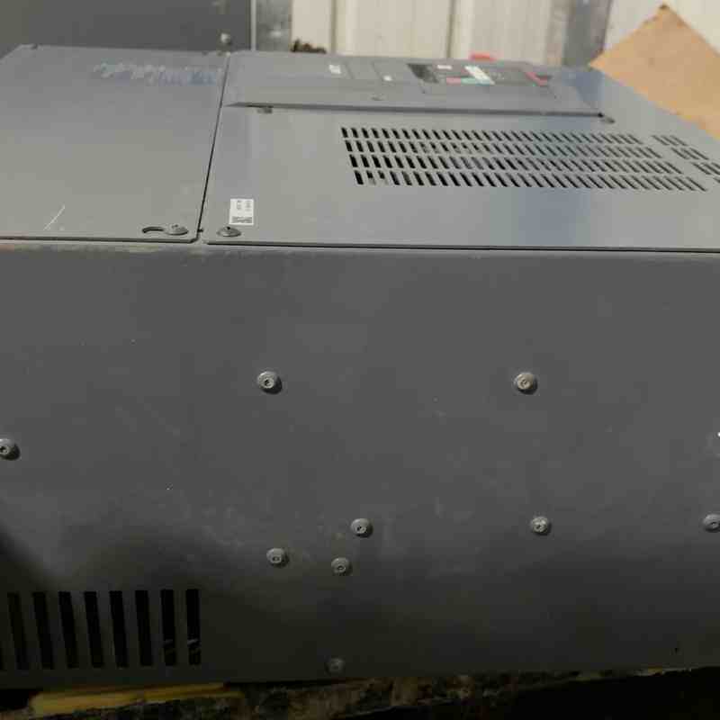 变频器FR-F840-00930-2-60，成色如图
