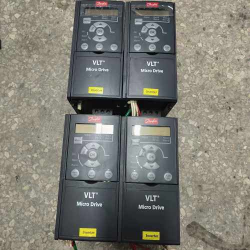 丹佛斯变频器1.5KW220V FC-051P1K5S2E2