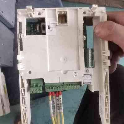 议价变频扩展卡VW3A3202，成色漂亮