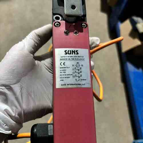 件SUNS安全门开关，型号SSD6191-SL13B-N议价