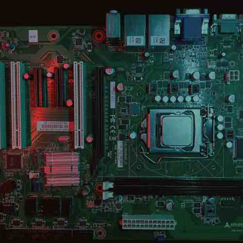 H61因特尔主板 酷睿i7 cpu 亲测搭配gtx670到1