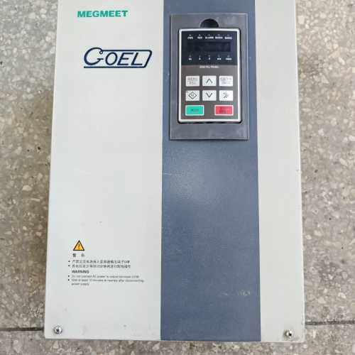 麦格米特变频器22KW C8900A22KN4 ，已