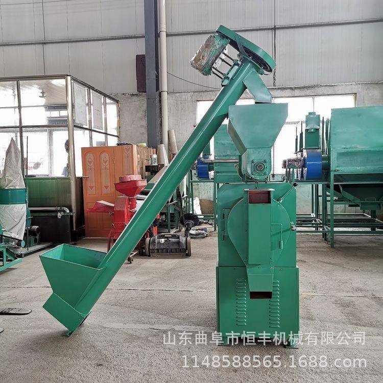 新疆250环模饲料颗粒机1吨环模饲料机组牛羊饲料秸秆颗粒机