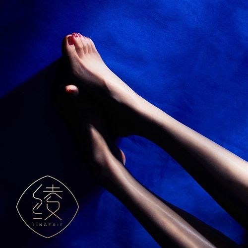 绫 天生丝滑【映】油亮无缝裆丝滑油光开裆连裤超薄黑色丝袜