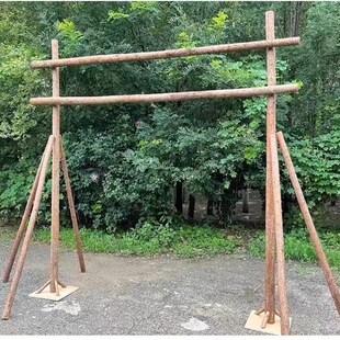 轻奢野营地木头架子大门头横幅框露营名宿草地拱门装饰设计制作