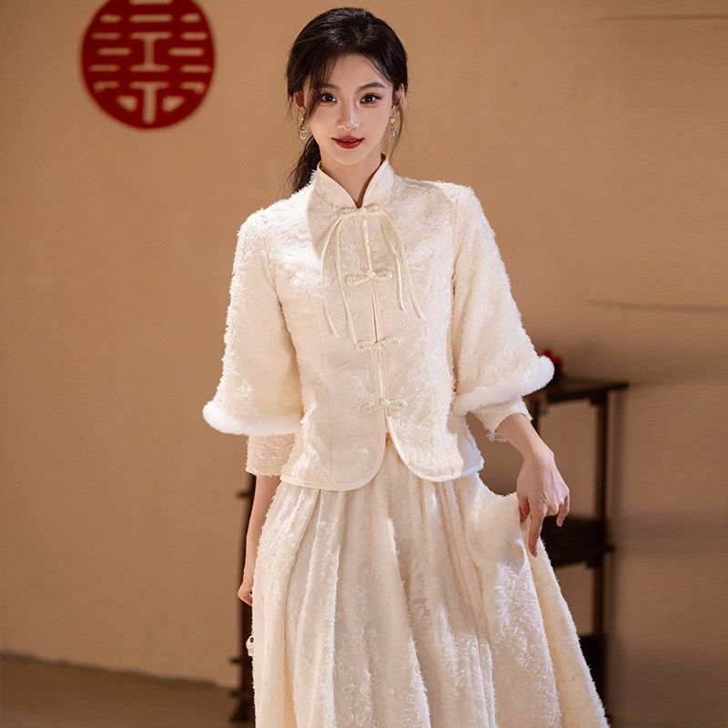 新中式伴娘服2024新款冬季加厚保暖长袖姐妹服伴娘团礼服裙香槟色