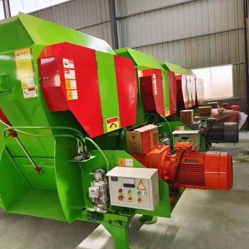 TMR搅拌机全混合日粮制备机牛羊草料机饲料搅拌机