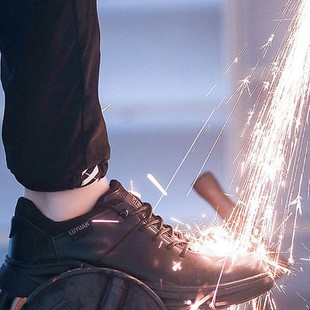 专用小黑工作劳保鞋 秋季 防水防滑防油厨师鞋 休闲厨房男鞋 上班皮鞋