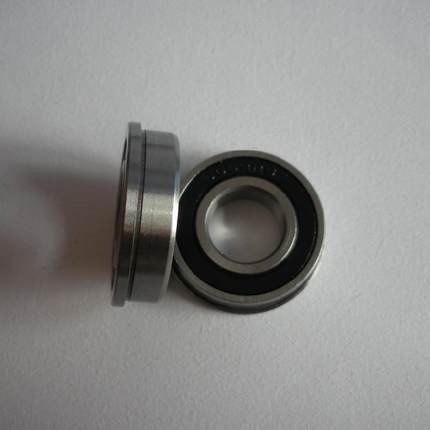 法兰轴承F6002 2RS/ZZ Z2组的质量 尺寸:内径15,外径32,厚9MM