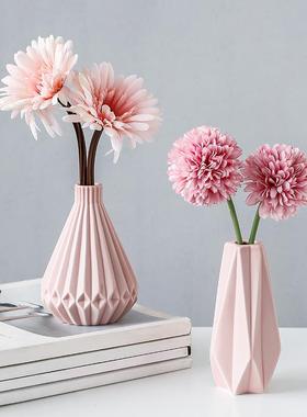 陶瓷家居装饰品小摆件客厅电视柜酒柜卧室现代简约布置玄关桌面