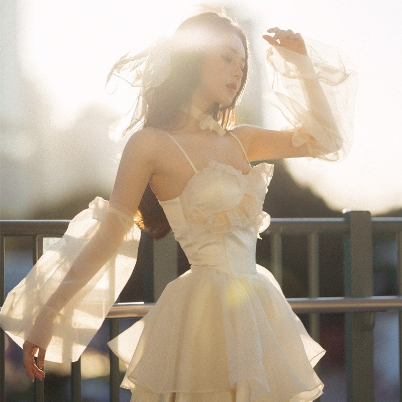 Bloomin 2023春季绝美小裙子吊带裙蓬蓬裙甜美收腰双层裙摆公主裙