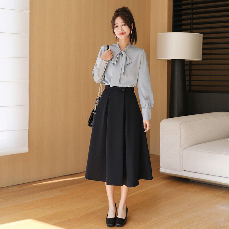 梨型身材小个子西装半身裙女松紧腰显瘦a字职业工作中长款百褶裙