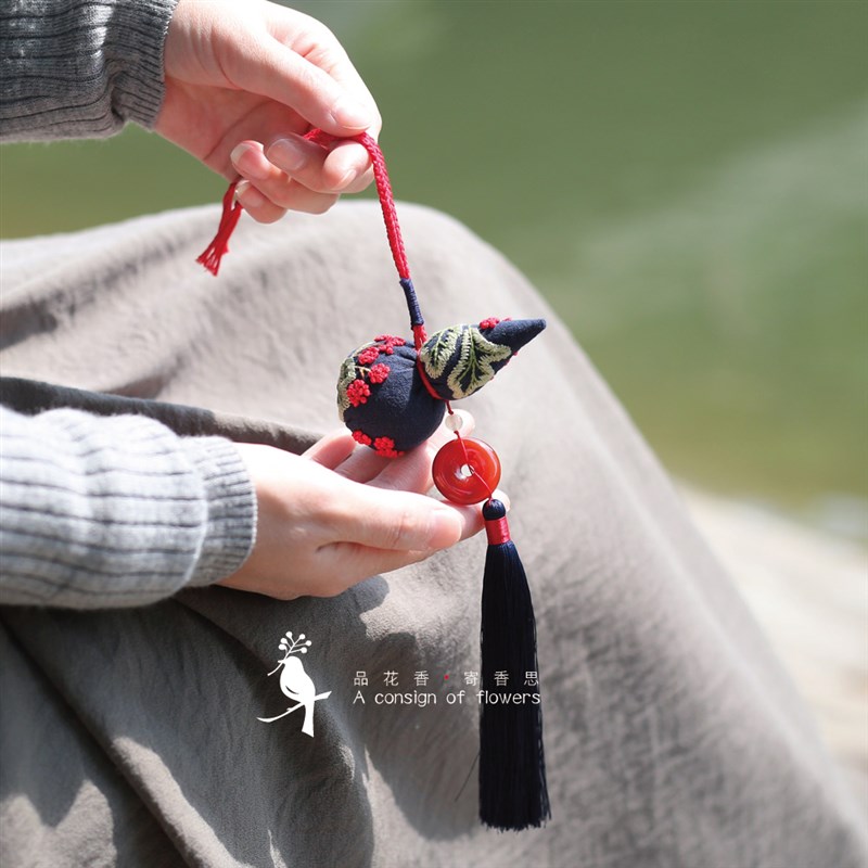 刺绣diy手工材料包葫芦香囊流苏香包平安车挂件送男友生日礼物