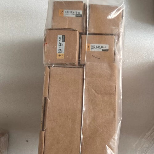 全新 E-MC  SQ 12X15-S气缸，，用议价