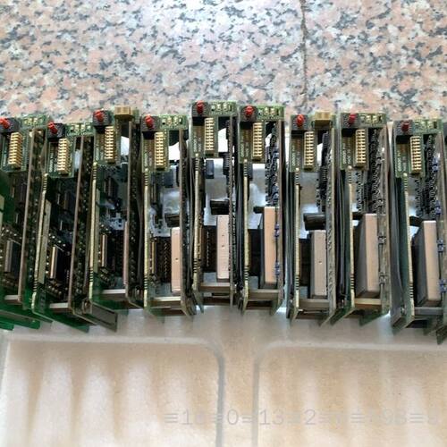 PLC  C200H-DA003，有十一片，一起，议价