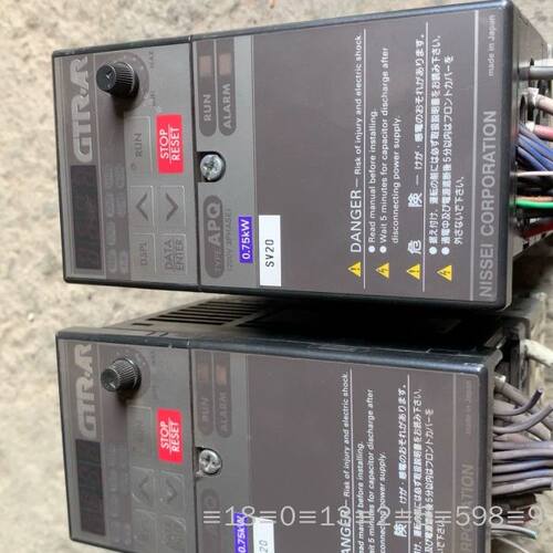 GTR-AR变频器 A一BLP0075T2。220V，0.7议价