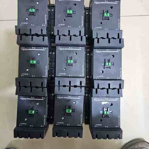 施耐德交流接触器LC1E120 220V电压 正品使用咨询维修