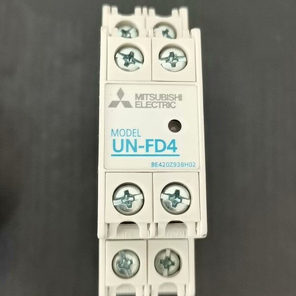 {议价}变送器UN-FD4，AC220-240V 日本三菱电压变