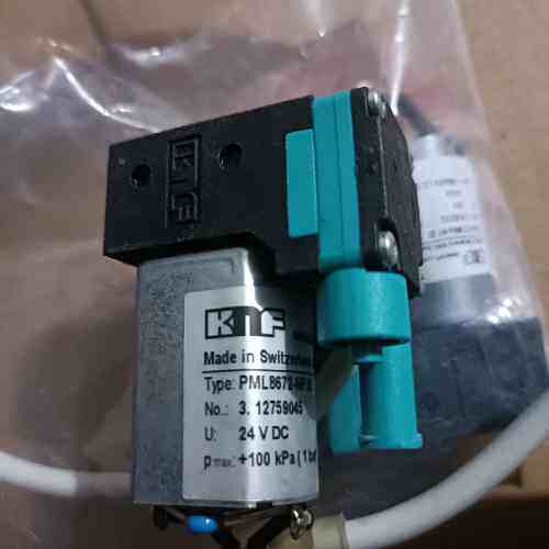 非标价瑞士KNF真空泵 PML8672-NF-25 实物拍摄，成色议价