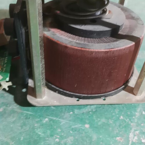 台湾亚泰yeatay稳压器380v专用调压器型号SE-140