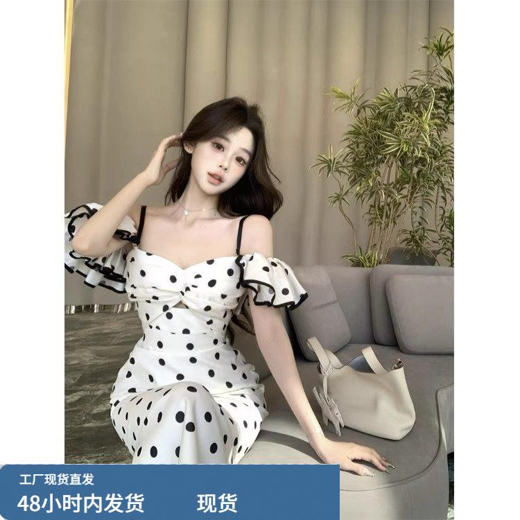 2025新款大码女装夏季法式一字肩波点吊带连衣裙女辣妹收腰显瘦包