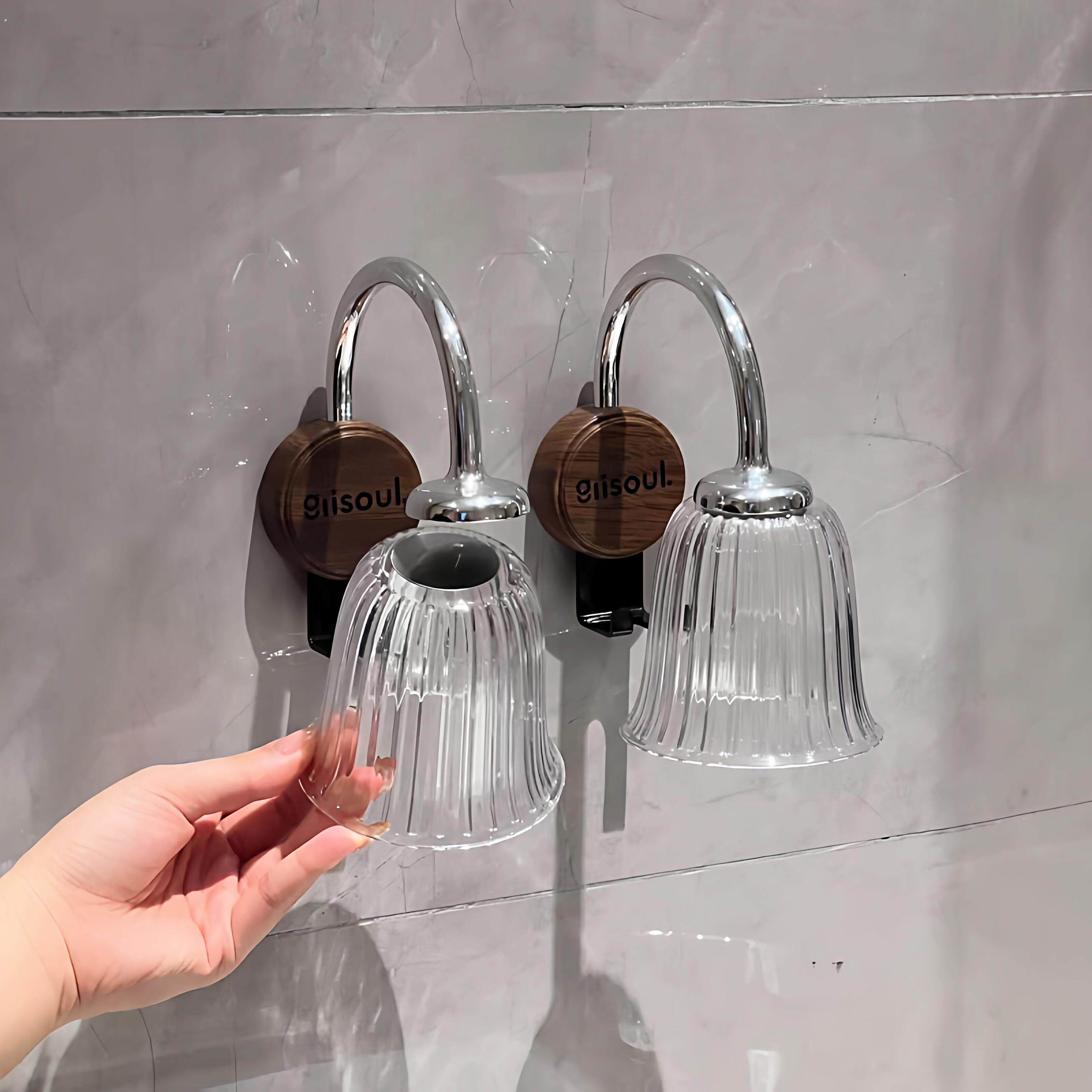 壁灯造型牙刷牙杯置物架中古风吸盘壁挂倒挂磁吸漱口杯架洗漱套装