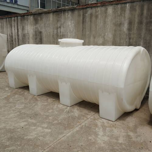 工厂直销10吨卧式车载pe水箱储罐工业液体运输罐安全无泄漏