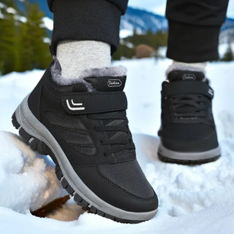 男靴冬季新款魔术贴免系带中老年棉靴加绒加厚保暖健步雪地靴
