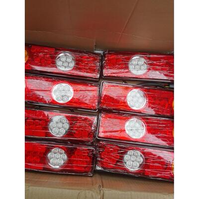 适用于小霸王V卡T3W08W15W17W18微卡组合后尾灯总成原厂配件