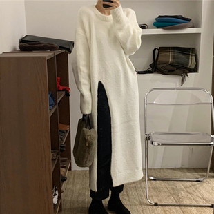 侧边开叉针织连衣裙 秋冬慵懒风圆领套头毛衣裙子女宽松过膝中长款