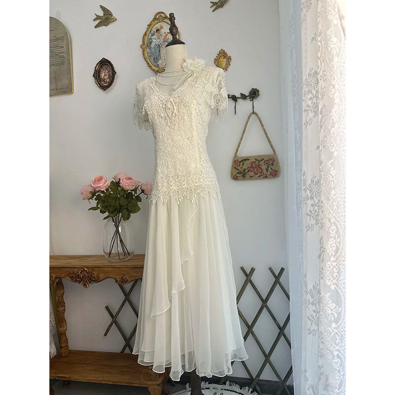 复古轻婚纱蕾丝新娘订婚领证礼服裙白色连衣裙宴会少女法式出门纱