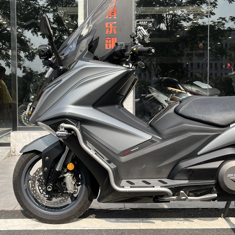 光阳一代AK550护杠保险杠