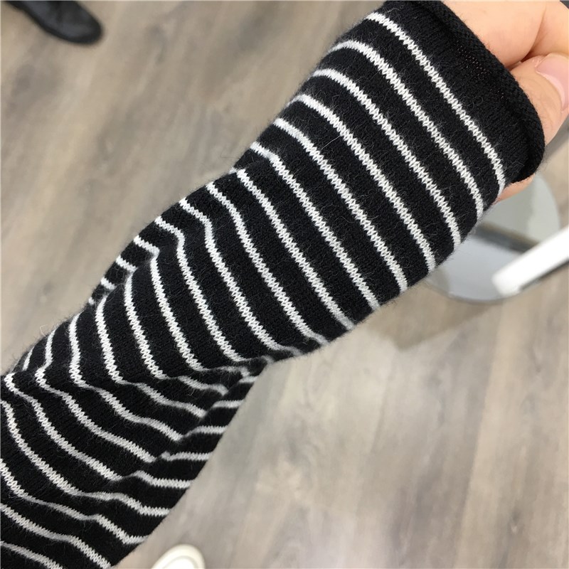 细米定制 春秋新品薄款宽松显瘦圆领套头长袖简约针织条纹上衣女