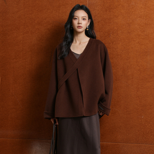 AIRIQI毛呢外套冬季 设计感v领绵羊毛双面呢大衣女AZ44DY081 新款