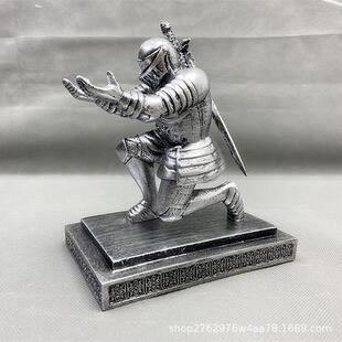 Executive Knight Pen Holder执行官骑士笔座 盔甲英雄笔架文具
