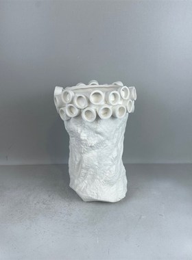 现代简约白色拈花手工陶瓷花器摆件艺术设计家居软装客厅桌面酒店