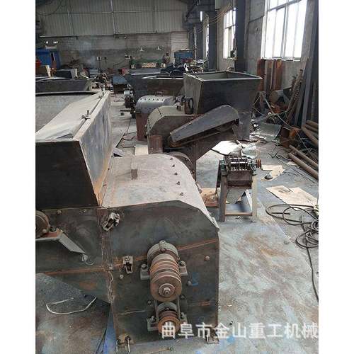 玉米秸秆粉碎设备麦草自动进料粉碎机三相电锤片式玉米粒粉碎机