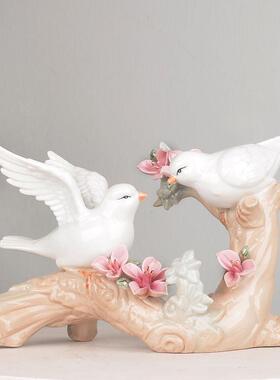 现代简约家居客厅酒柜装饰品摆件创意房间陶瓷喜鹊摆设结婚礼物