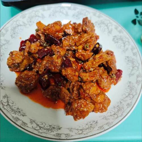 速发现货自贡冷吃兔肉四川成都小吃麻辣兔丁兔子肉熟食即食香辣味