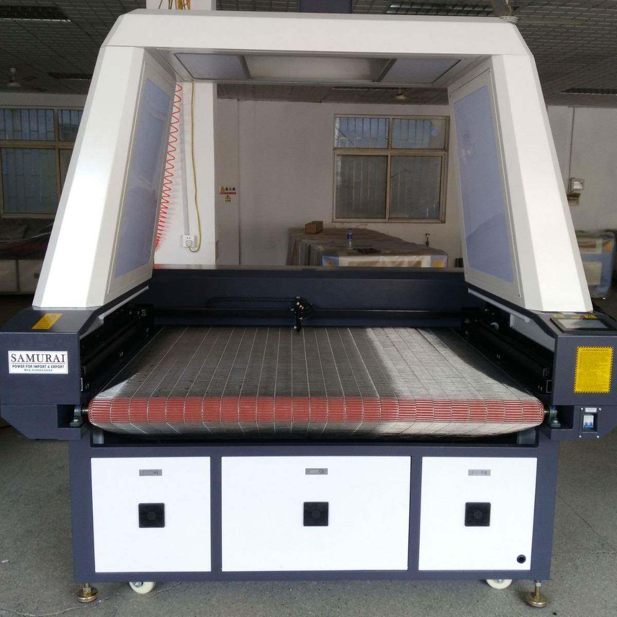 自动送料泳衣球衣布料巡图激光切割机数码印花全景摄像定位裁剪机