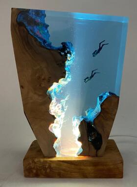 海洋树脂鲸鱼座头鲸5厘米立方体摆件夜光迷你小夜灯生日礼物饰品