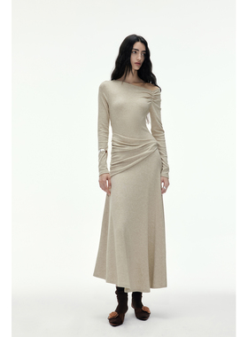 in modo diverso 原创设计感斜肩褶皱围裹花纱针织连衣裙女秋冬