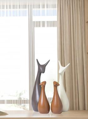 三口之家鹿陶瓷器客厅摆件酒柜高档装饰品办公室桌面摆设结婚礼物