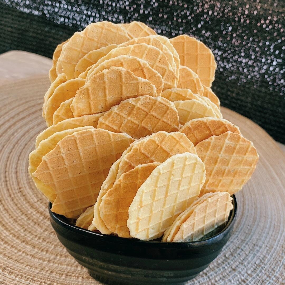 新疆风味烤奶皮饼干奶酪片锅巴牛奶片子早餐即食饼干酥脆零食茶点
