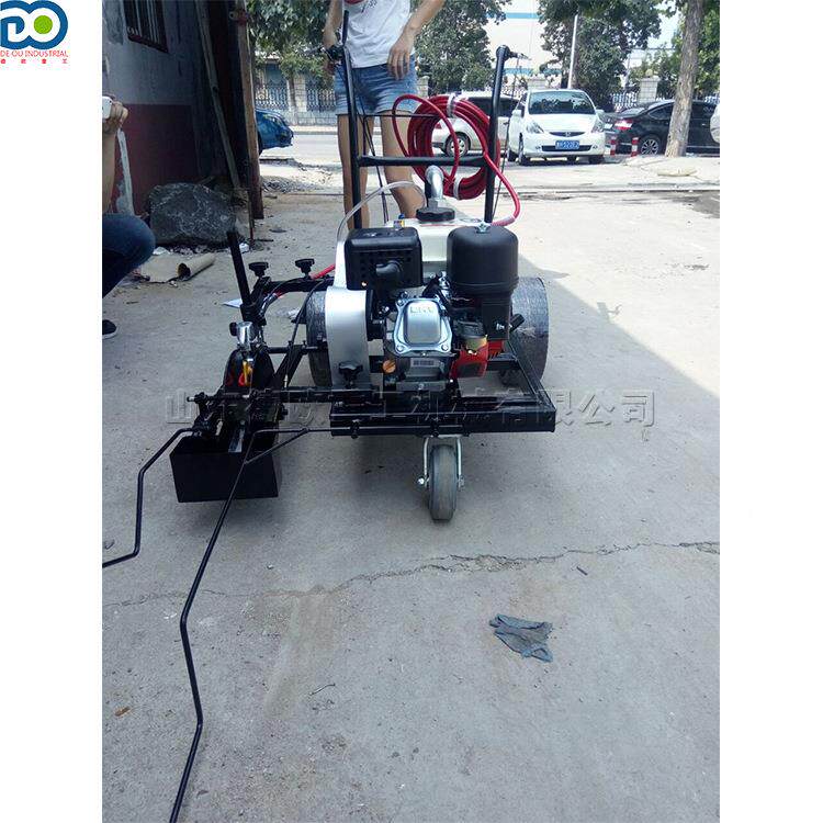 环氧型漆体 育场划线塑机 胶跑道划线机 Roadmarkingmac555hin e