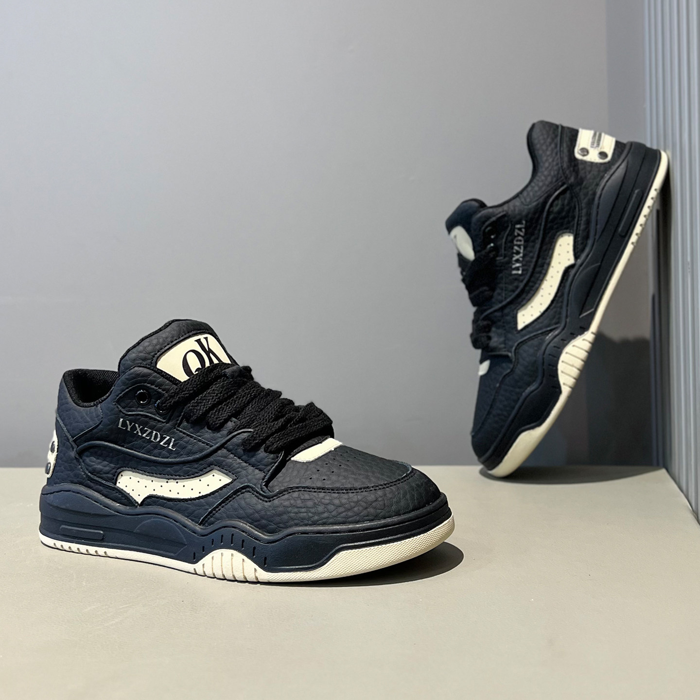 欧洲站轻奢复古男鞋2025秋冬新款厚底板鞋潮流百搭舒适运动休闲鞋,流行男鞋,时尚休闲鞋,淘宝优惠券,粉丝福利购,淘宝优惠卷