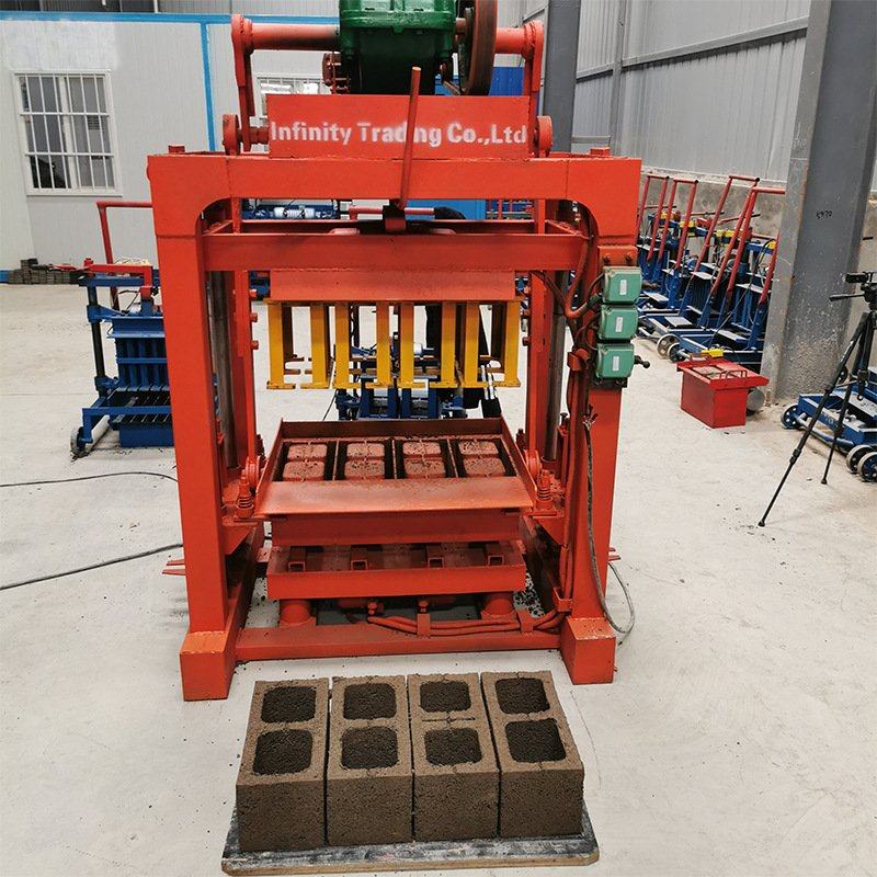 砖机免烧水泥制砖机面包砖六角空心护坡砖机非洲屋顶砖机实力厂家