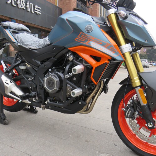 适用无极525R保险杠竞技杠LX500-R防摔杠加强护杠摩托.车改装配件